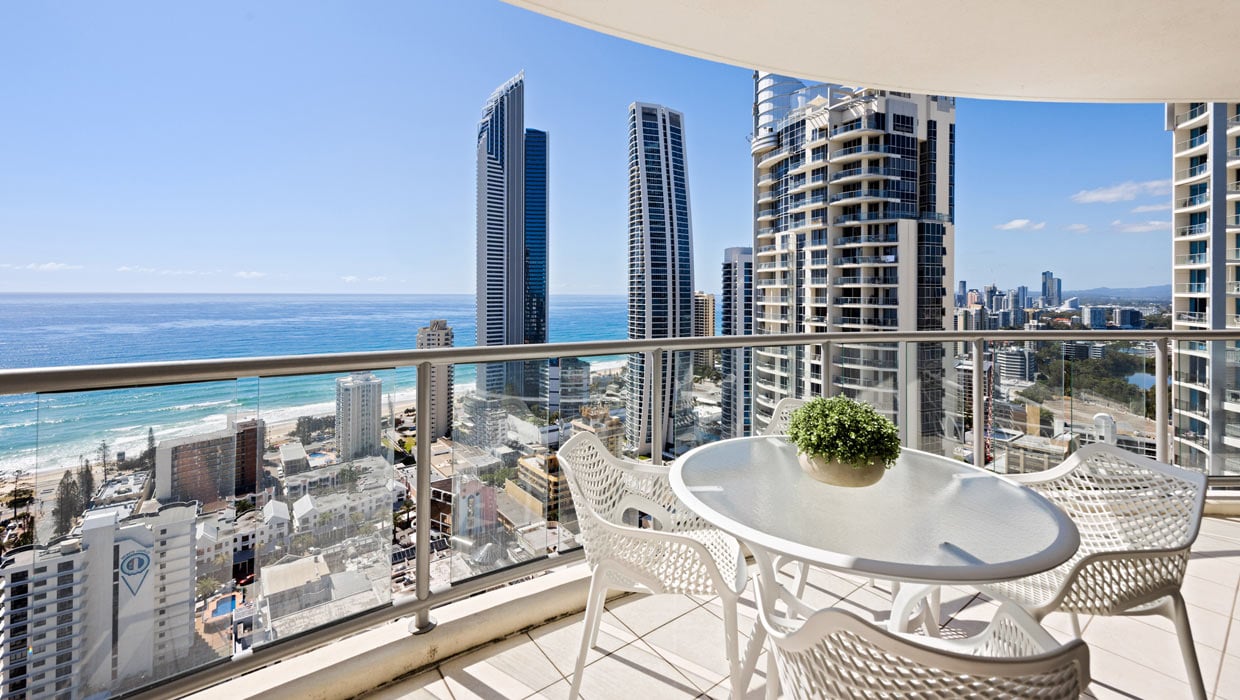 Furnished 2 Bedroom House in Surfers Paradise