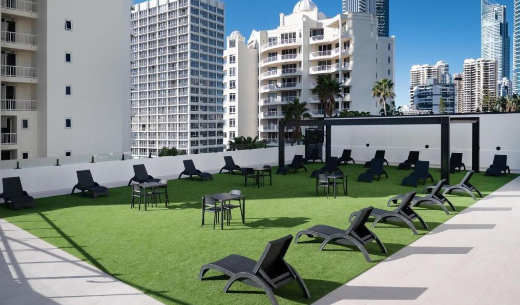Furnished 1 Bedroom House in Surfers Paradise