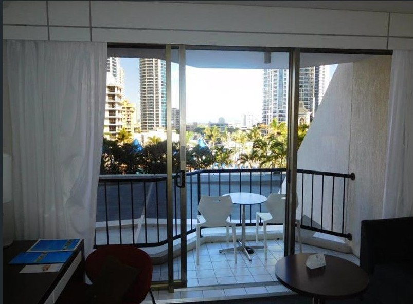 Furnished 1 Bedroom House in Surfers Paradise