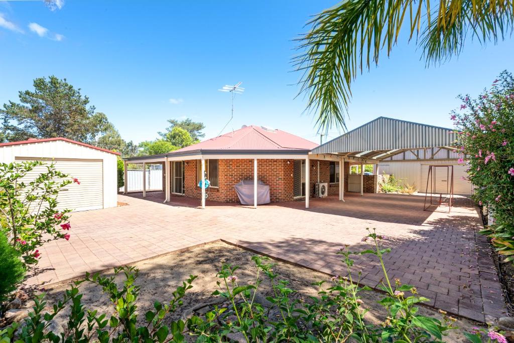 Furnished 3 Bedroom House in Dunsborough