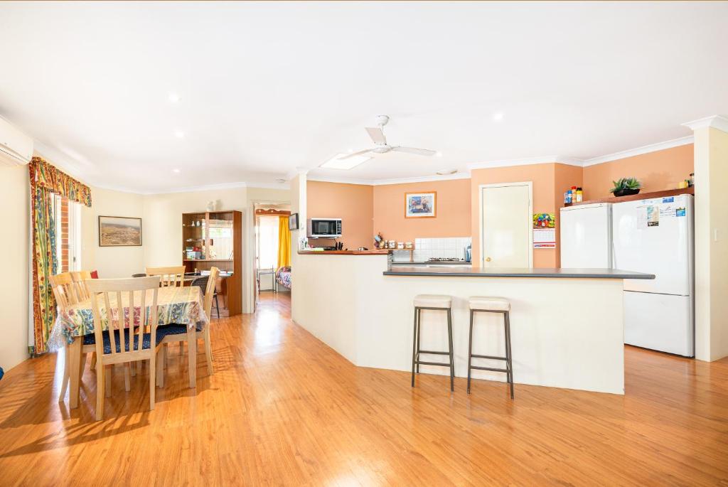 Furnished 3 Bedroom House in Dunsborough