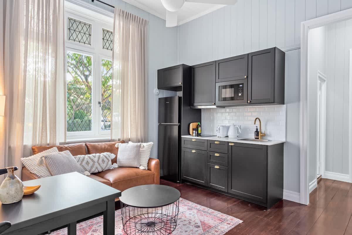 Furnished 2 Bedroom Apartment in New Farm