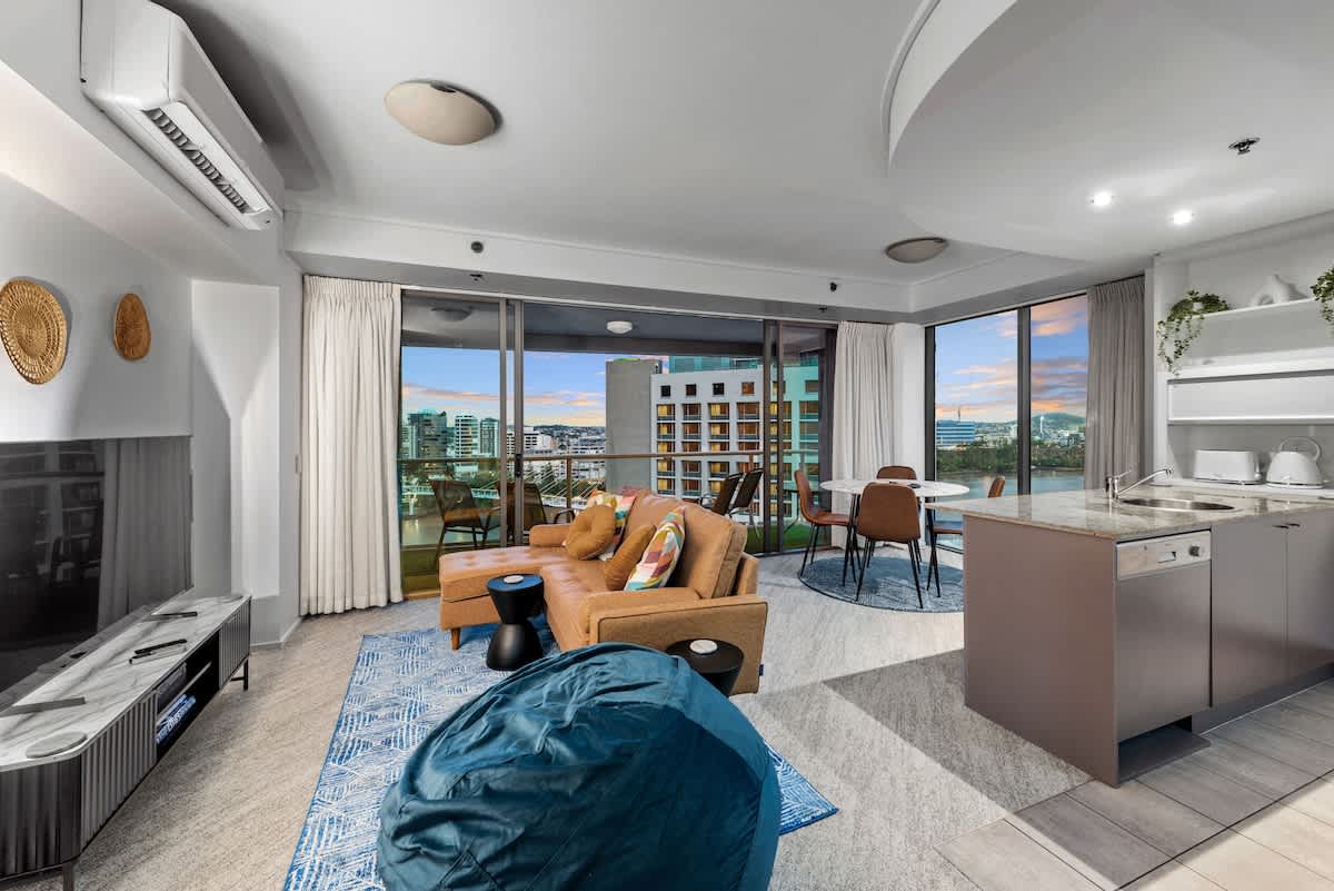 Furnished 2 Bedroom Apartment in Brisbane City