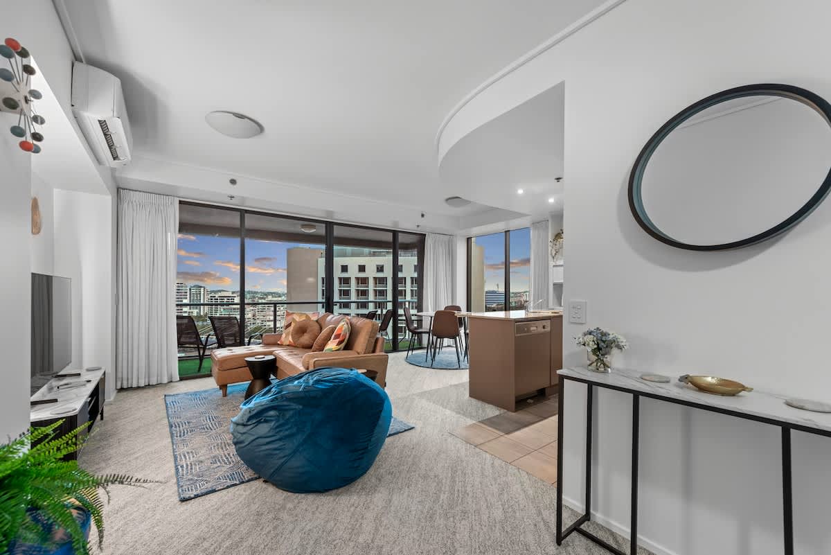 Furnished 2 Bedroom Apartment in Brisbane City