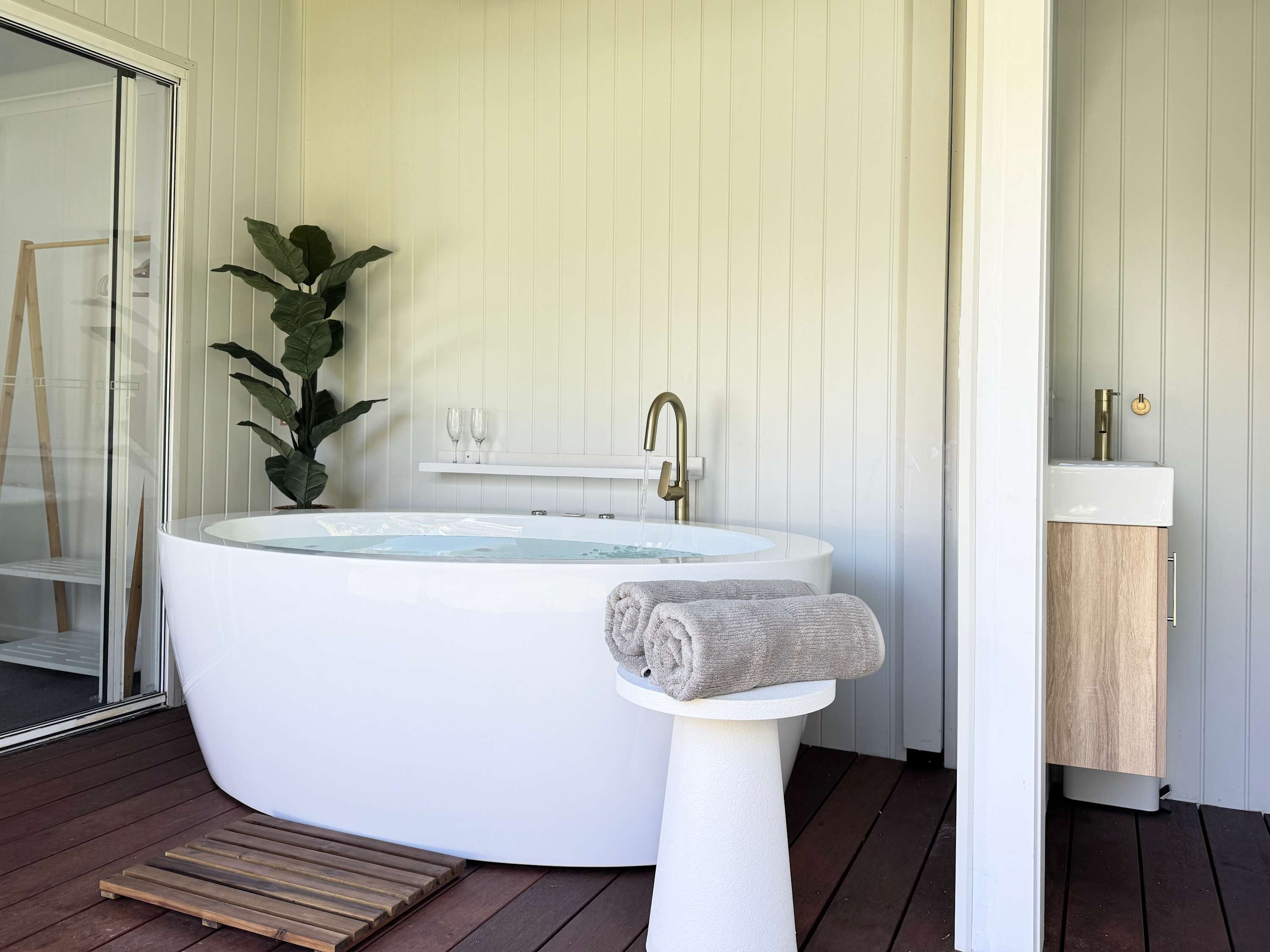 Furnished 3 Bedroom Rental in Rosebud